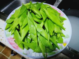 干煸刀豆的做法步骤：2