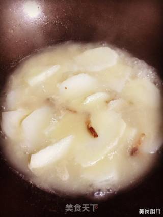 白萝卜炖肉汤的做法步骤：4