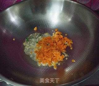 咸蛋黄焗锅巴的做法步骤：5