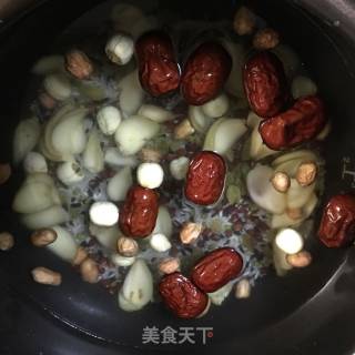 红枣莲子八宝粥的做法步骤：2