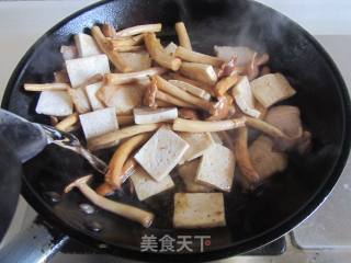 茶树菇千叶豆腐煲的做法步骤：8