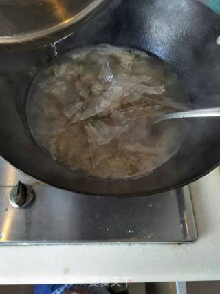 韭菜鸡蛋粉皮汤的做法步骤：8