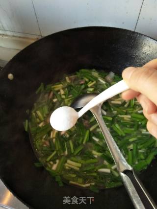 韭菜鸡蛋粉皮汤的做法步骤：10