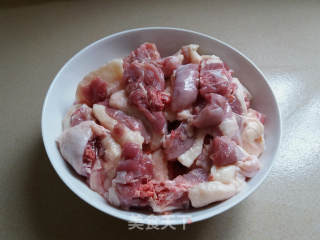 酱香豆豉鸭煲的做法步骤：1