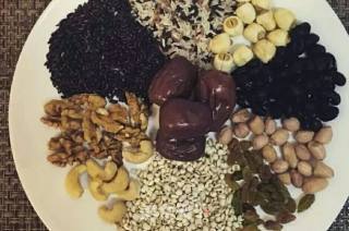 腊八粥的做法步骤：1