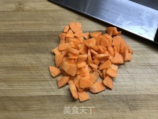 草菇虾仁的做法步骤：4