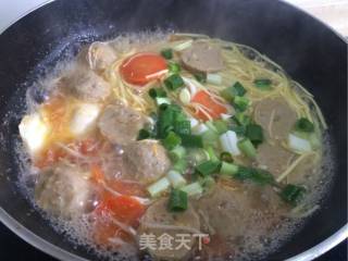 西红柿鸡蛋面的做法步骤：7