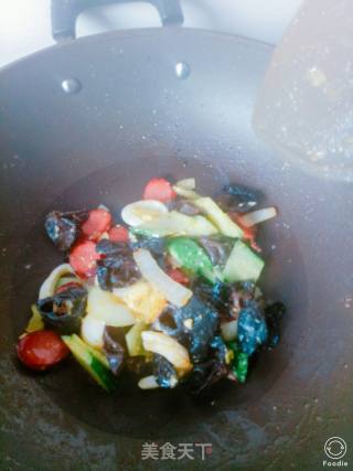 鸡蛋美食~小炒五色的做法步骤：4