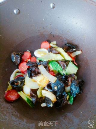 鸡蛋美食~小炒五色的做法步骤：5