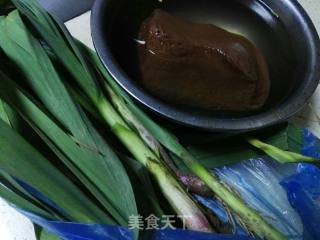 蒜香猪血的做法步骤：1