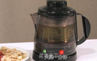 花旗参枸杞茶的做法步骤：4