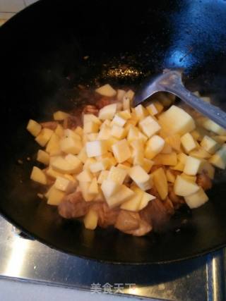 土豆炖鸡腿肉的做法步骤：5