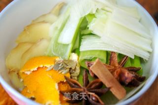 梅菜扣肉的做法步骤：8