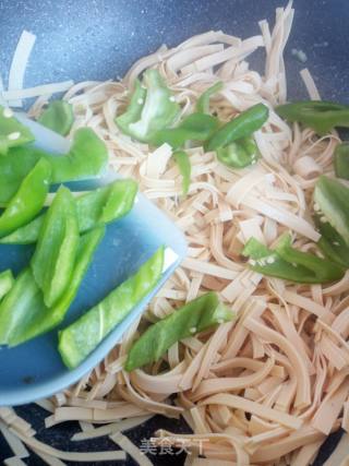 尖椒干豆腐的做法步骤：5