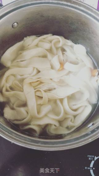 刺啦刺啦～一碗陕西人的油泼面的做法步骤：9