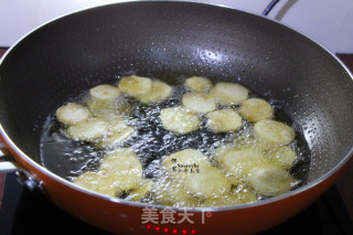 酥脆零食，五香炸薯片的做法步骤：6