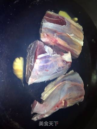 卤牛肉的做法步骤：1