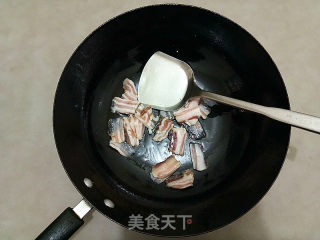 咸肉烧豆腐的做法步骤：7
