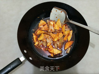 咸肉烧豆腐的做法步骤：12