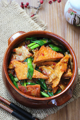 咸肉烧豆腐的做法步骤：16