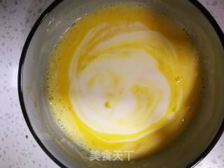 西芹蛋饼的做法步骤：2