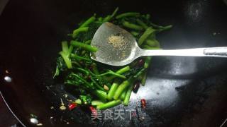 爆炒青菜苔(青菜杆)的做法步骤：11