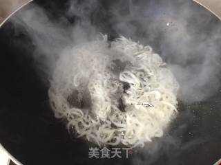 银鱼炒蛋的做法步骤：5