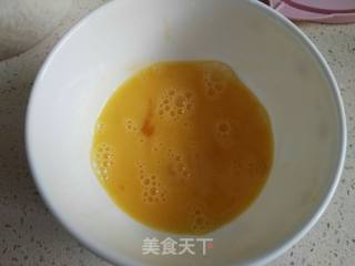 脆肠鸡蛋饼的做法步骤：2