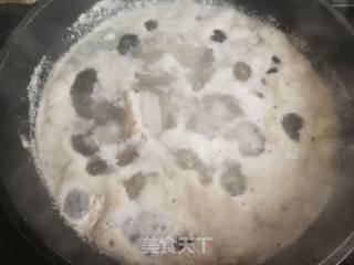 竹荪枸杞排骨汤的做法步骤：3
