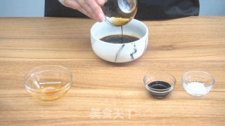 黑醋炒猪肉的做法步骤：2