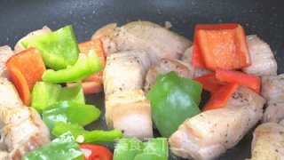 黑醋炒猪肉的做法步骤：3