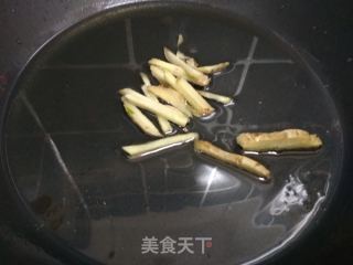 辣炒鱿鱼的做法步骤：3