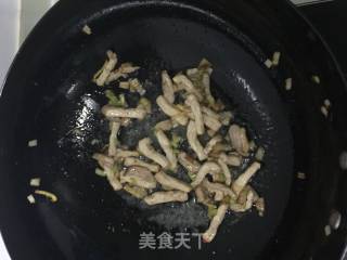 洋葱炒肉的做法步骤：3