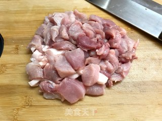红烧狮子头的做法步骤：1