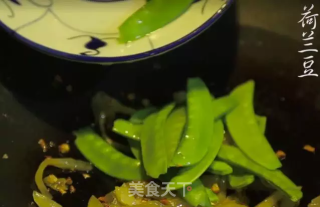 潮音潮人：咸菜炒荷兰豆的做法步骤：6
