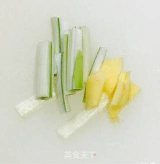 萝卜蒸鲳鱼干的做法步骤：3