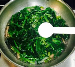 菠菜汤的做法步骤：6