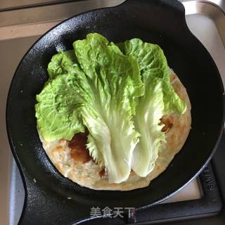 鸡蛋火腿肠手抓饼的做法步骤：7