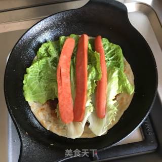 鸡蛋火腿肠手抓饼的做法步骤：8