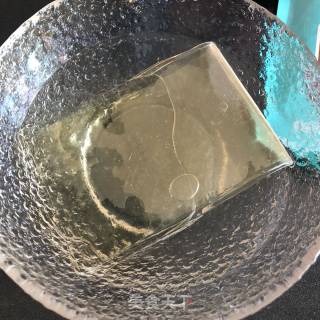 椰丝牛奶冻的做法步骤：2