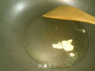 胡萝卜洋葱炒河粉的做法步骤：2