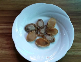 小鲍鱼烧鸡块的做法步骤：2