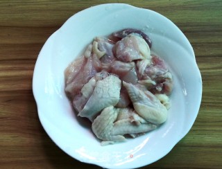 小鲍鱼烧鸡块的做法步骤：4