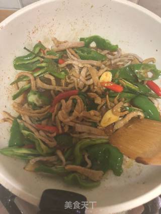 青椒肉丝的做法步骤：4