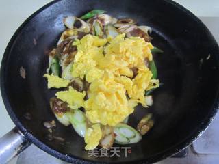 大酱炒鸡蛋的做法步骤：8