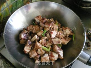 炖牛骨的做法步骤：3