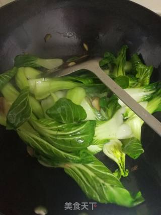 香菇油菜的做法步骤：4