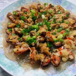蒜蓉海虹蒸粉丝的做法步骤：8