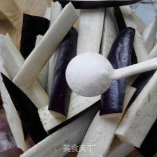 红烧肉末茄子的做法步骤：1