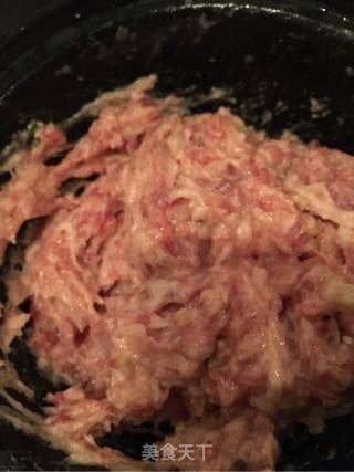 萝卜丝汆羊肉丸的做法步骤：2